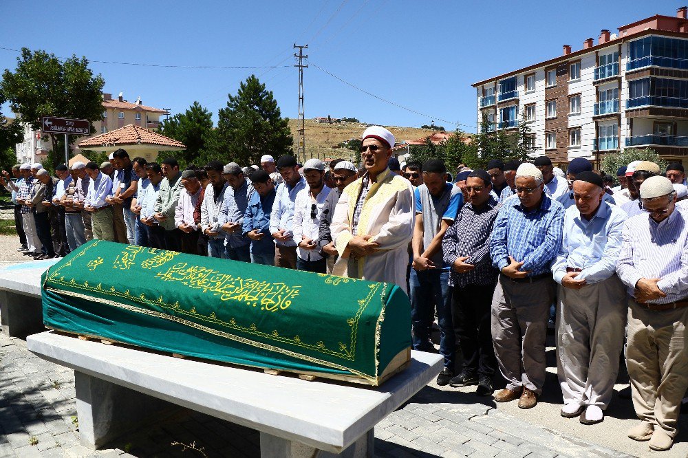 Feyzullah Demirbaş Ebediyete Uğurlandı