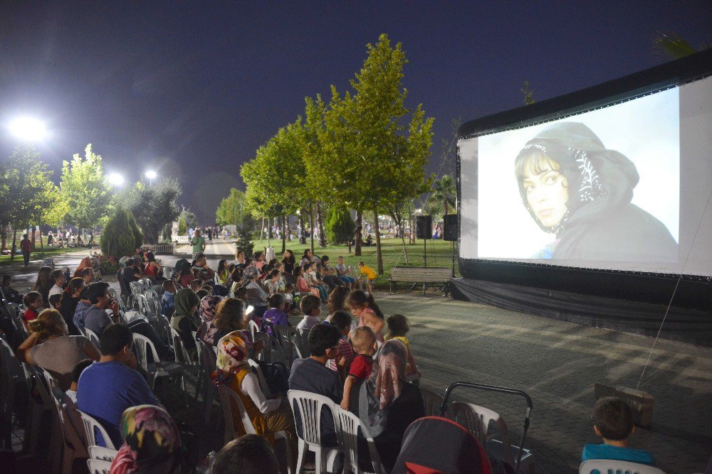 Tuzla Belediyesi Açık Hava Sinema Günleri Başladı