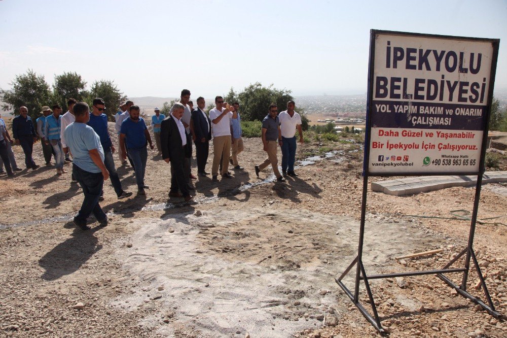 İpekyolu Belediyesinden Yol Yapım Ve Asfaltlama Çalışması