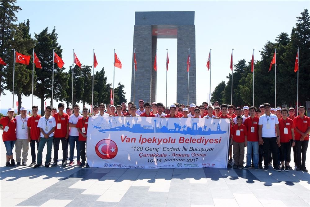 Çanakkale Ve İstanbul Gezisine Giden Gençler Döndü