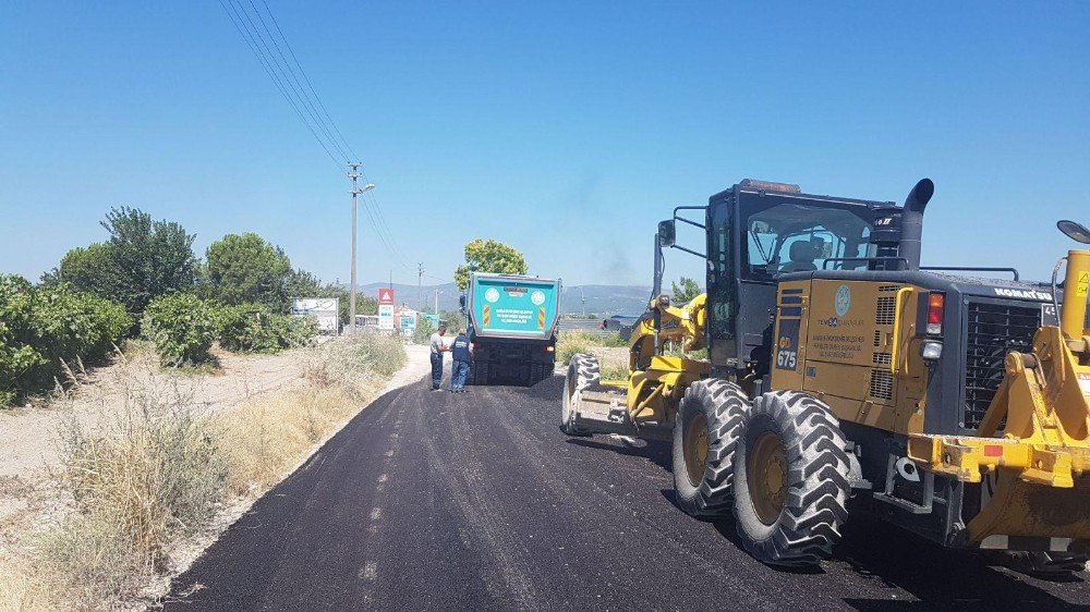 Büyükşehirin Yol Çalışmaları Sürüyor