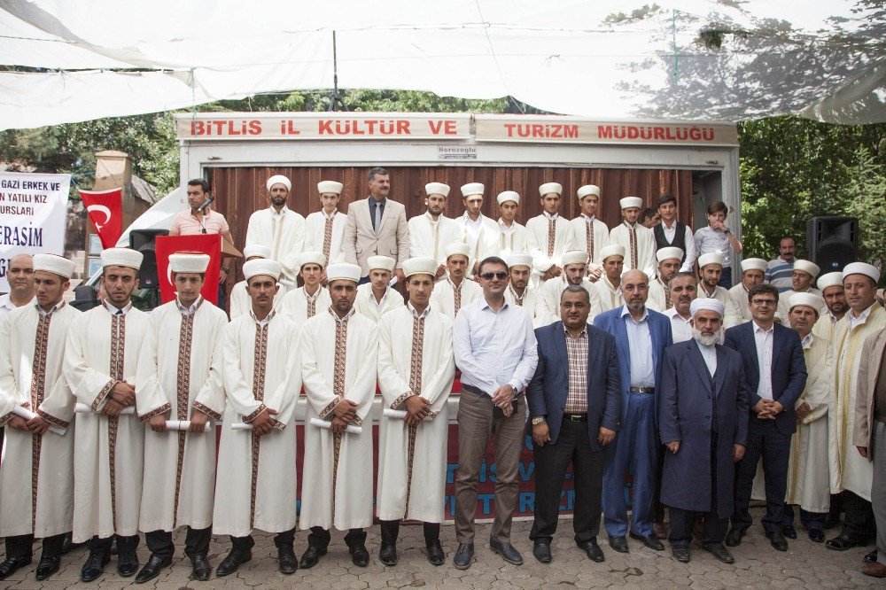 Ahlat’ta Hafızlık Merasim Töreni