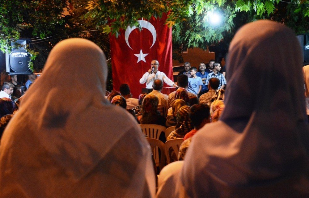 Turan, Halı Saha Açılışına Katıldı