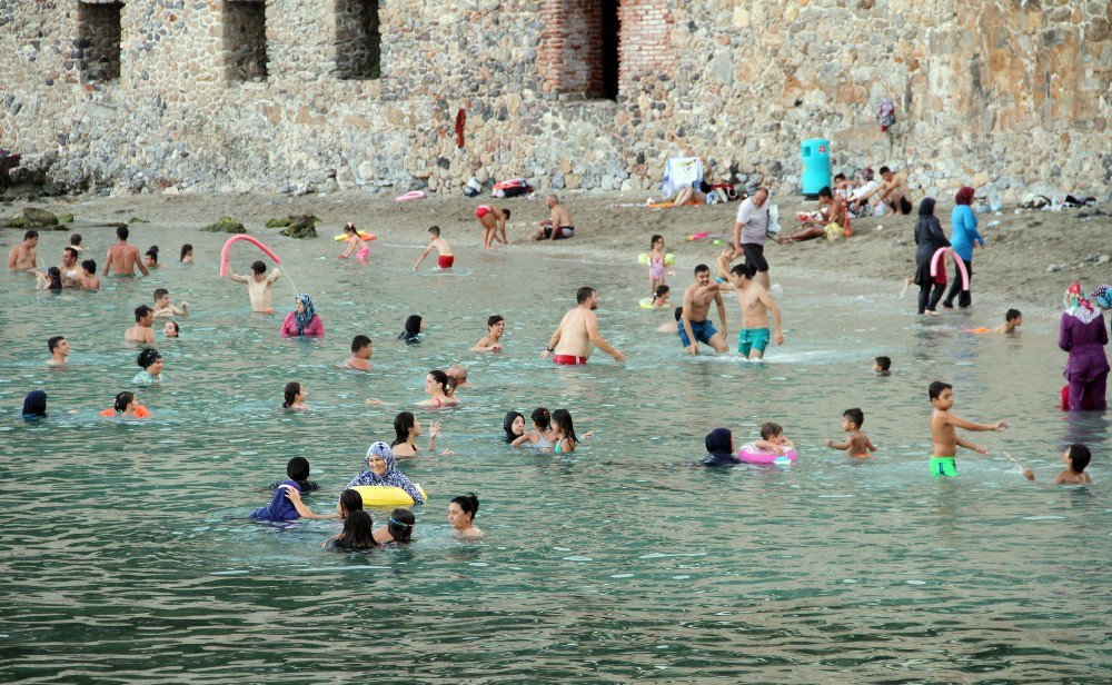 Alanya’da Deniz Keyfi Akşama Taşındı