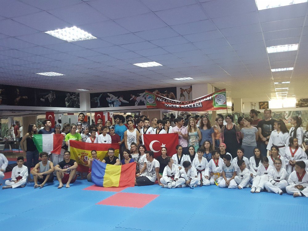 Avrupalı Gençler Kayseri’de Olimpiyat Projesine Katıldı