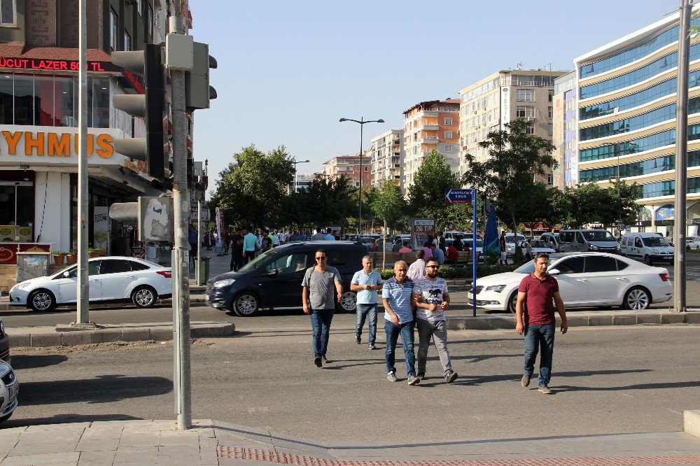 Sesli Uyarı Sistemi Görme Engellilerin Gözü Oldu