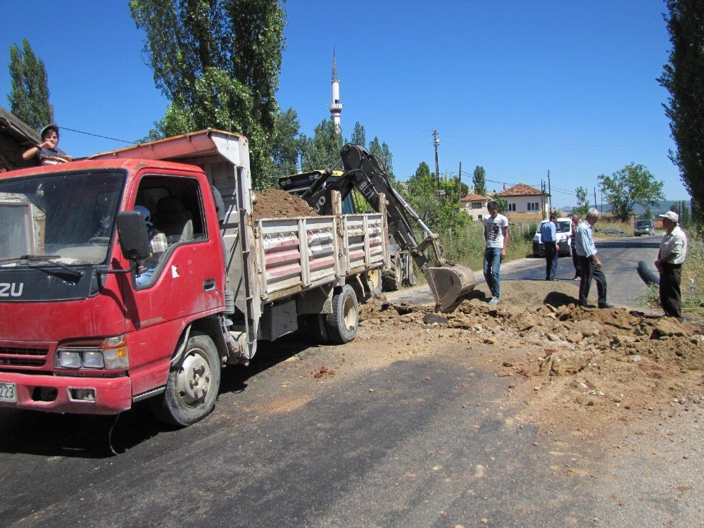 Beyköy İçme Suyu Ve Kanalizasyon Şebekesi Hattı Yapım Çalışmaları