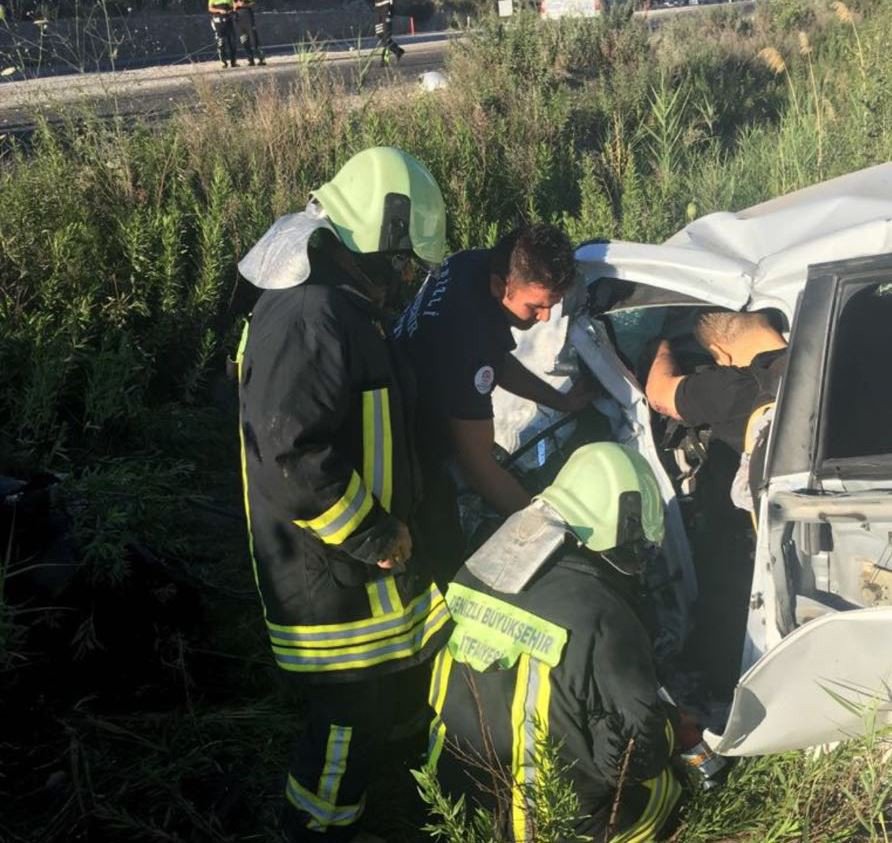 Denizli’de Trafik Kazası: 1 Ölü, 2 Yaralı