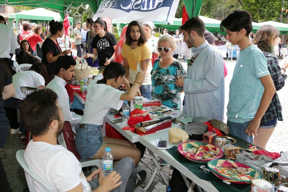 Yabancı Öğrenciler Odunpazarı’na Renk Kattı