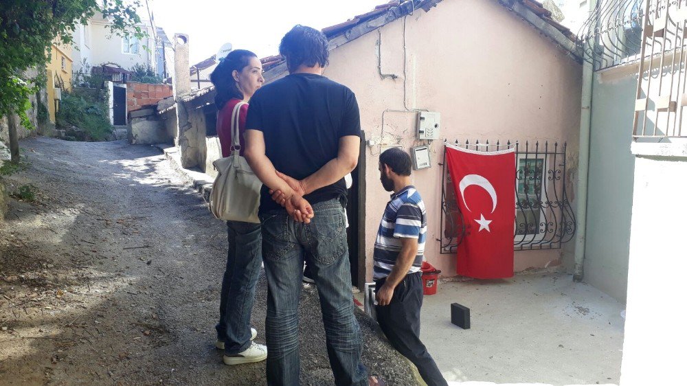 Genç Kadın 112’yi Arayıp Kaçtı, Uyuşturucu Alemi Yapan Adam Ölü Bulundu