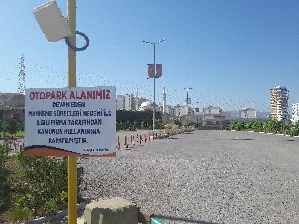 Yetkili Firma Fakülte Otoparkını Kapattı, Vatandaş Zor Durumda Kaldı