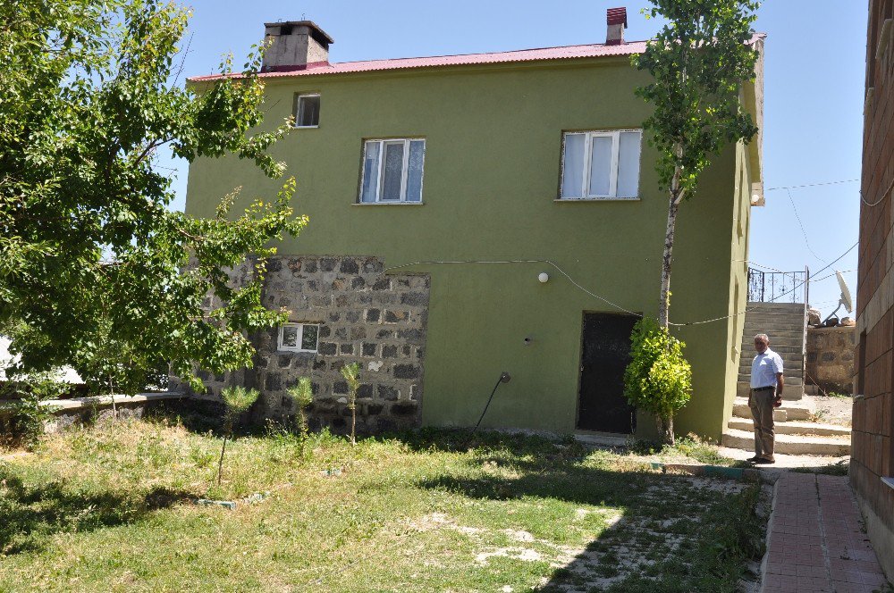 Elmakaya Beldesine Taziye Ve İmam Evi Yapıldı