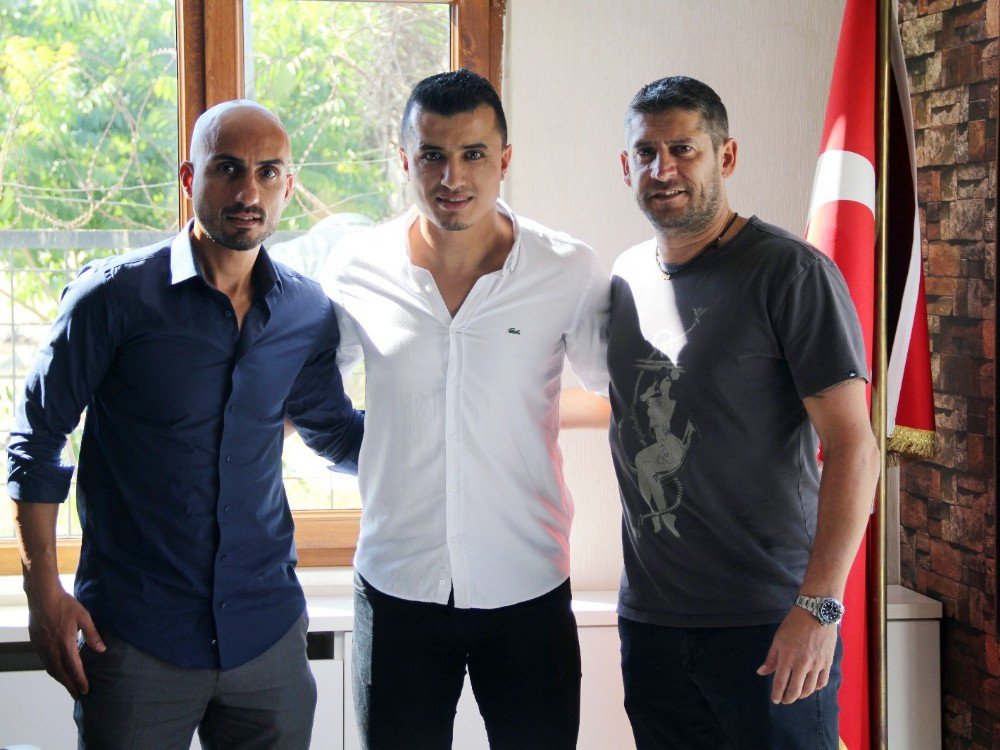 Tuzlaspor, Kaleci Emrah Tuncel’i Renklerine Bağladı