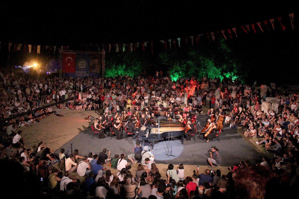 3 Bin Yıllık Antik Kentte İdil Biret Konseri