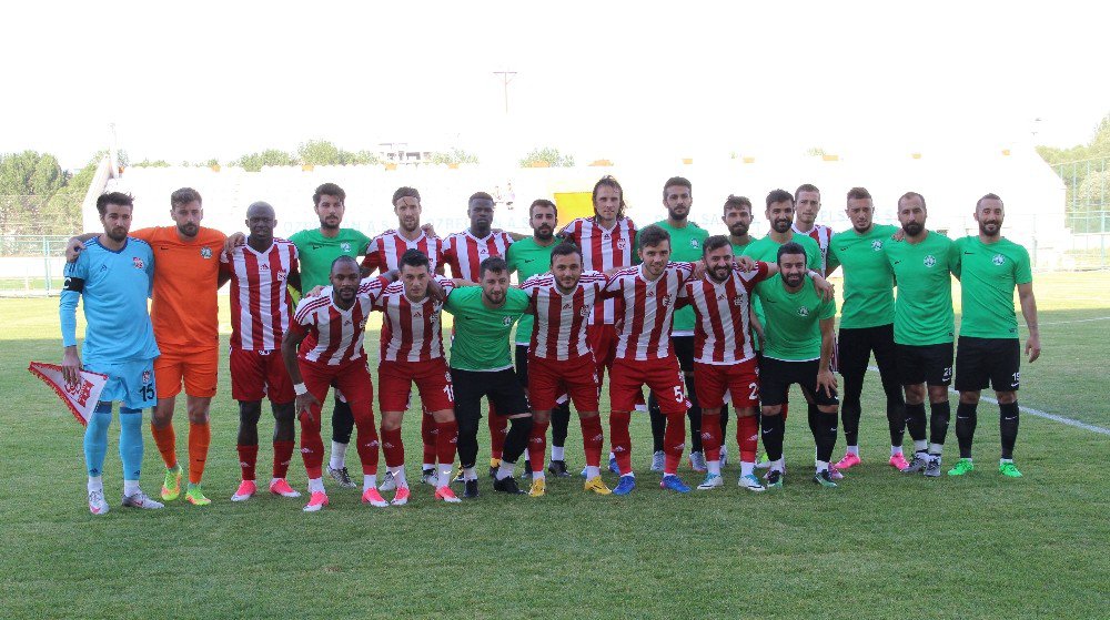 Sivasspor Hazırlık Maçını 3 Golle Kazandı