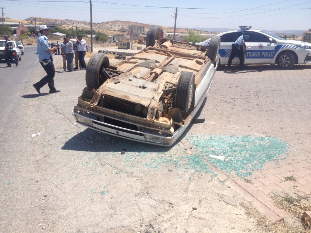 Besni’de Otomobil Takla Attı: 1 Yaralı