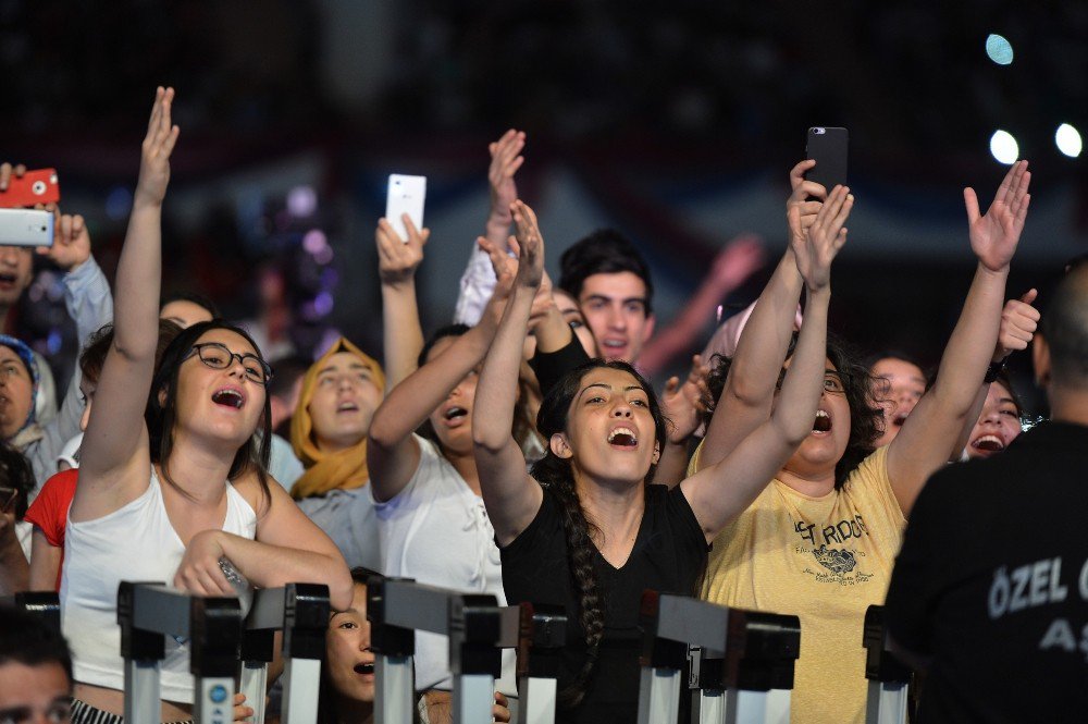 Büyük Ankara Festivali’nde Coşku Devam Ediyor