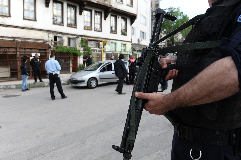 Bursa Polisinden Uyuşturucuya Geçit Yok