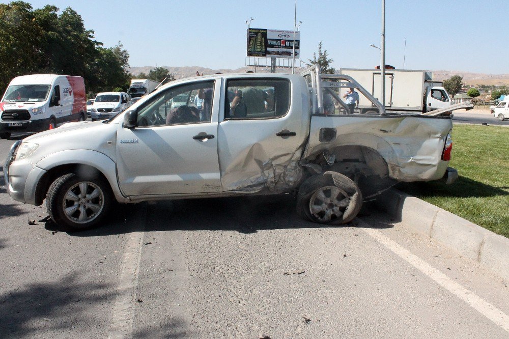 Elazığ’da Zincirleme Kaza: 8 Yaralı