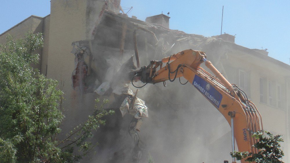 Gaziantep’te 6 Bin Metre Karelik Meydan Yapılıyor