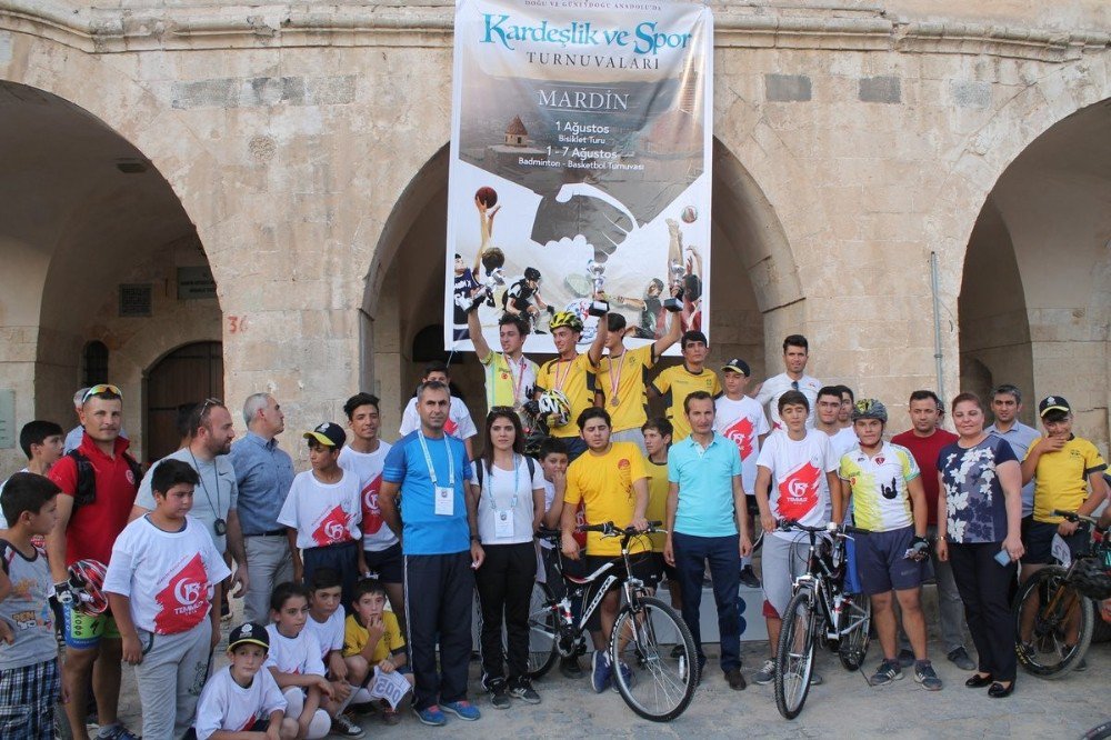 Mardin’de Kardeşlik Ve Spor Turnuvaları Başladı