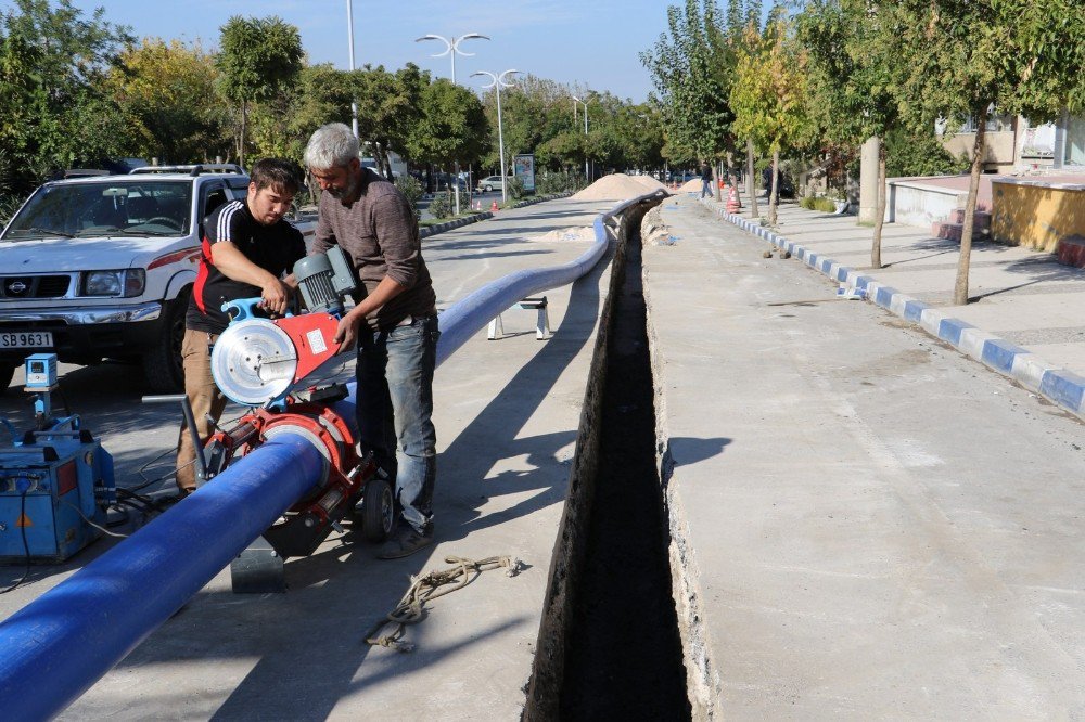 Mahallenin 30 Yıllık İçme Suyu Şebekesi Yenilendi