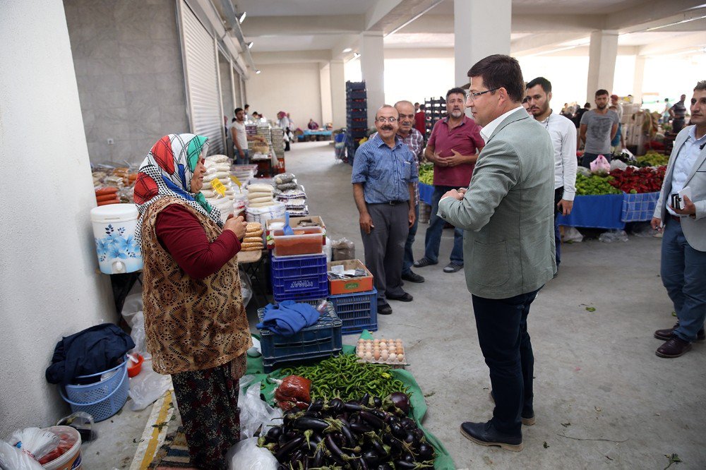 Başkan Subaşıoğlu, Pazar Esnafıyla Bir Araya Geldi