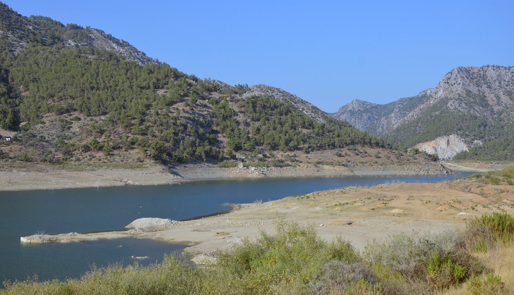 Milas’ta Hava Sıcaklıkları Barajları Olumsuz Etkiledi