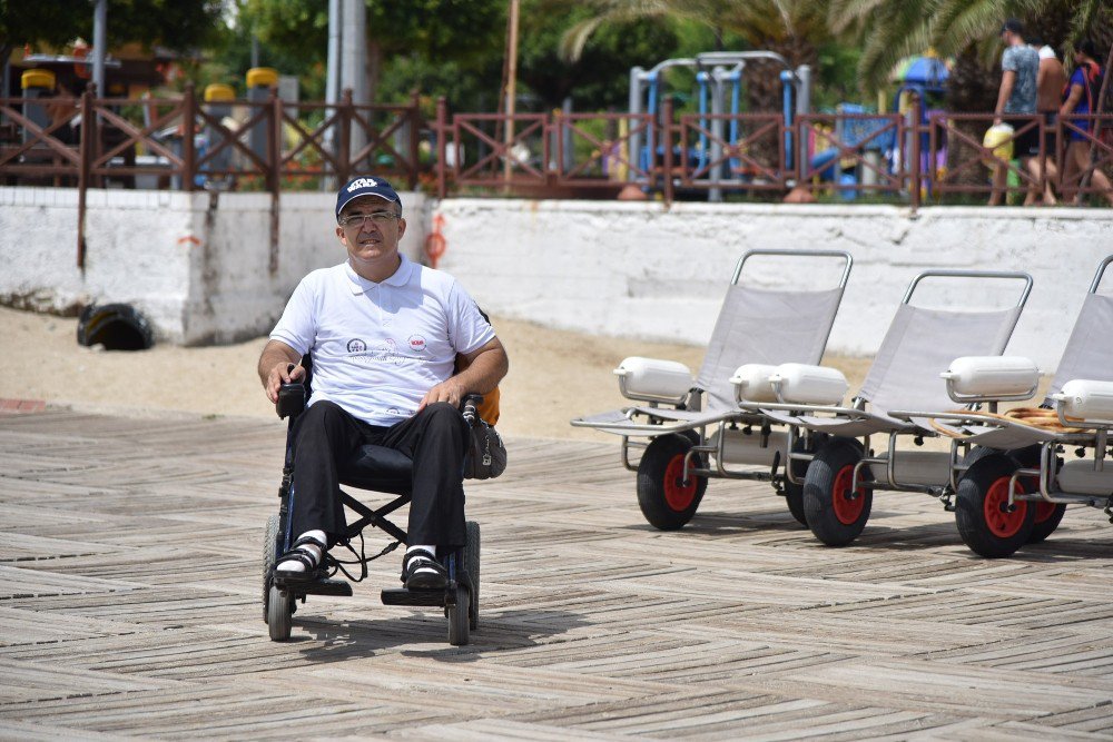 Alanya’da Engelli Bireylerin Deniz Keyfi