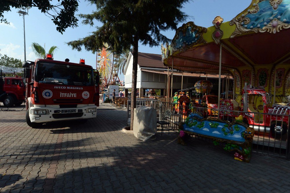 Lunaparkta Korkutan Yangın