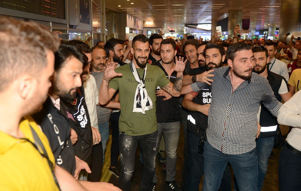 Beşiktaş’ın Yeni Transferi Negredo İstanbul’da