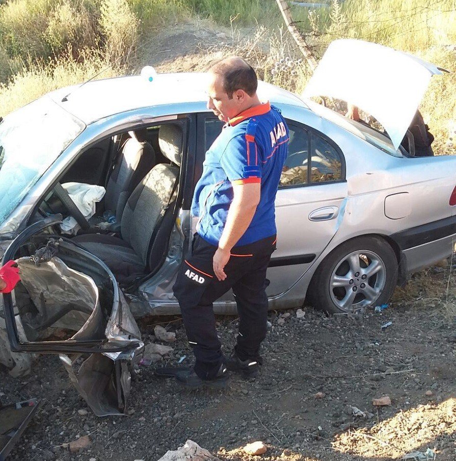 Elazığ’da Trafik Kazası: 2 Yaralı