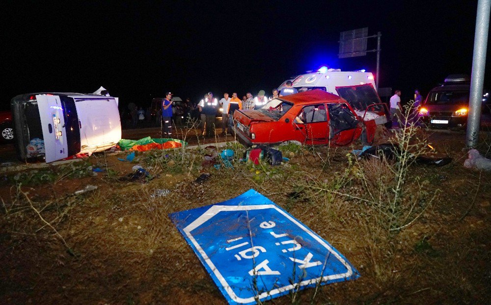 Kastamonu’da Kavşakta Feci Kaza: 2 Ölü, 6 Yaralı