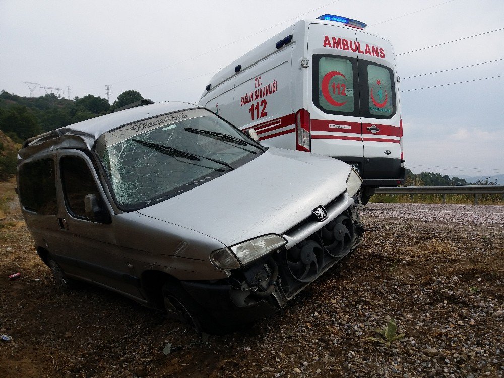 Simav’da Trafik Kazası: 2 Yaralı