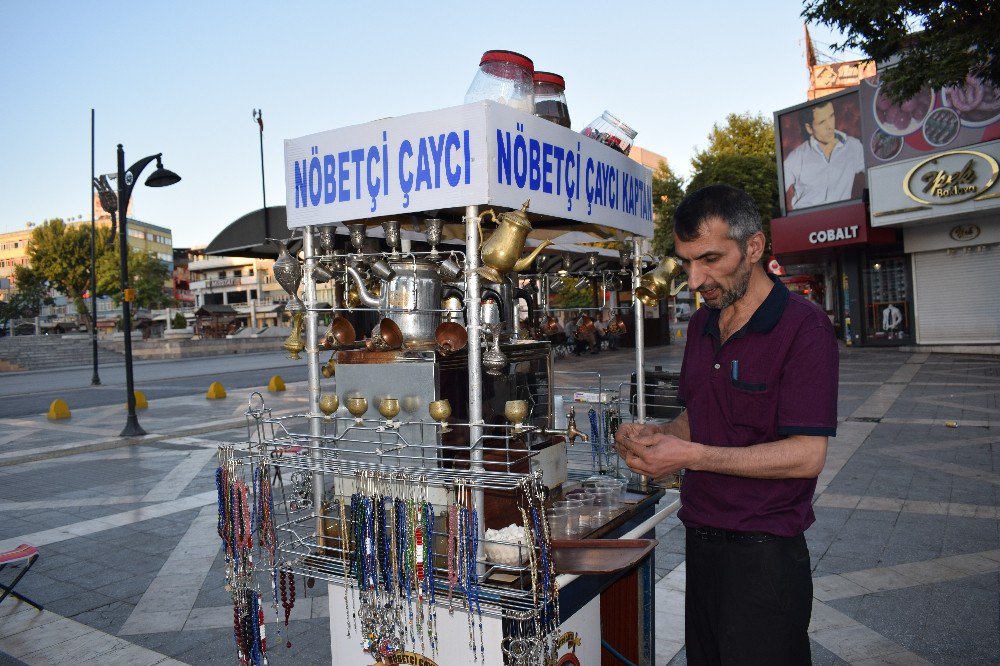 Malatya’da Nöbetçi Çaycı Sayısı Artıyor