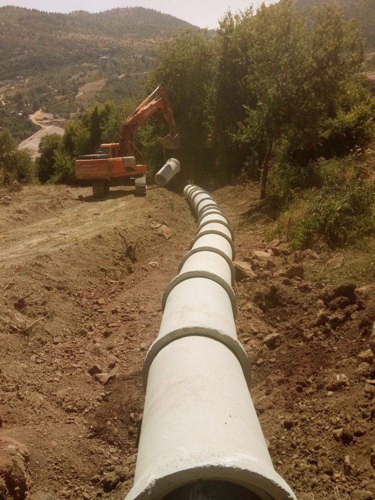 Toroslar Belediyesi, Mahallelerde Çalışmalarını Sürdürüyor