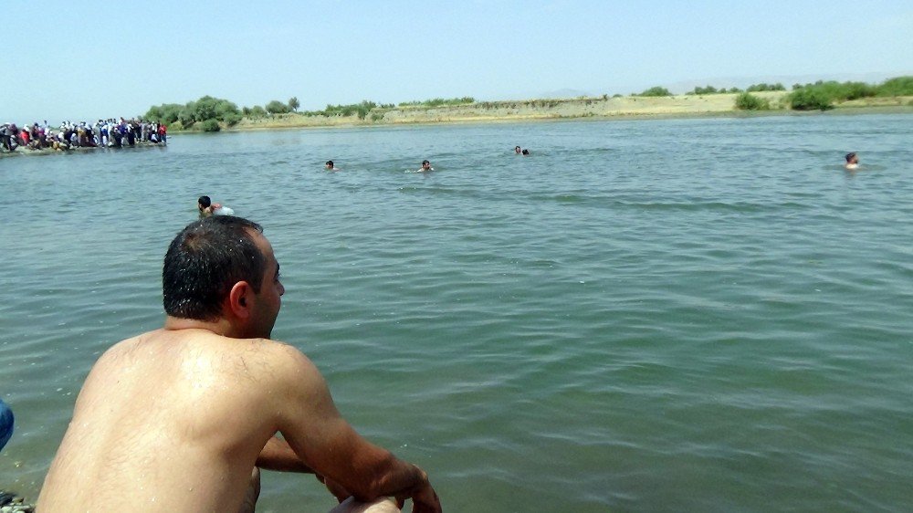 Yün Yıkayan Genç Kız Murat Nehri’nde Kayboldu