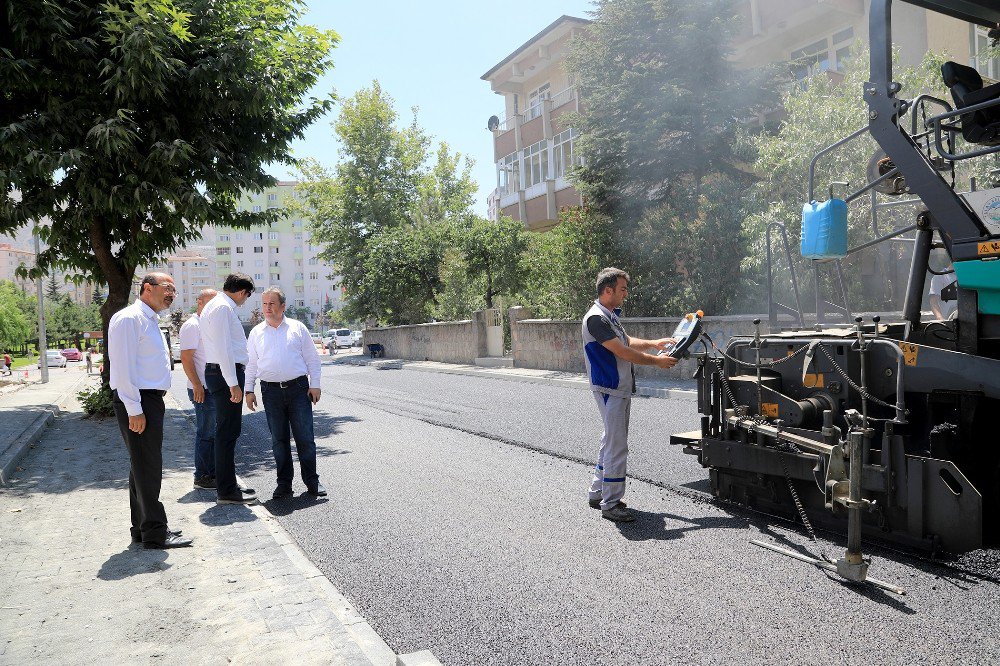 Yenidoğan Mahallesinde Asfalt Çalışmaları Hızla Devam Ediyor