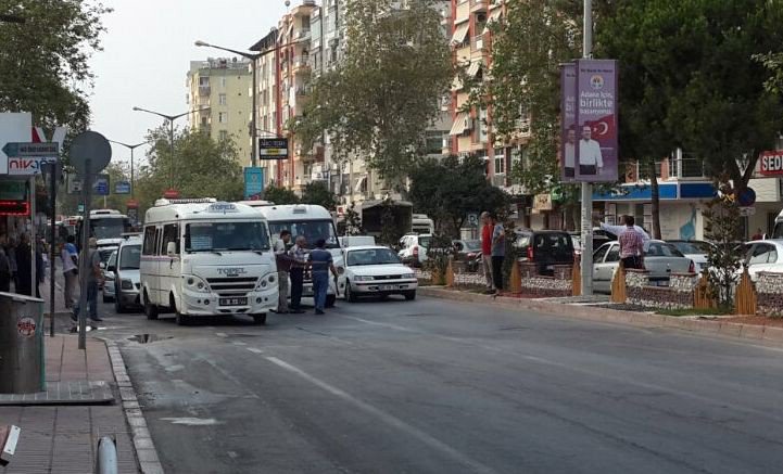 Trafikte Yol Verme Kavgası Kanlı Bitti