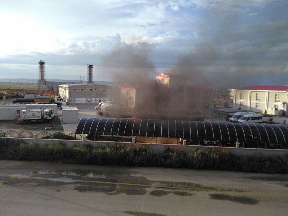 Afyonkarahisar Özel İdare Otoparkı’nda Yangın Çıktı