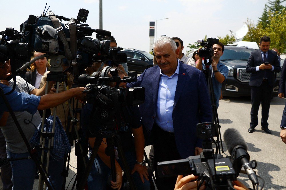 Başbakan Yıldırım: "Yaz Aylarından Sonra Gündemimizin Ağırlığını Ekonomi Oluşturacak"