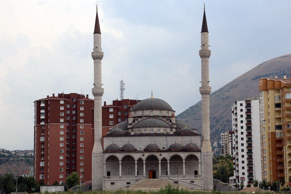 Talas Belediyesi Mevlana Camii’nin Çevresini Düzenleyecek