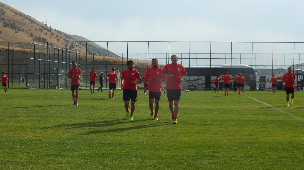 Van Büyükşehir Belediyespor Çalışmalarına Devam Ediyor