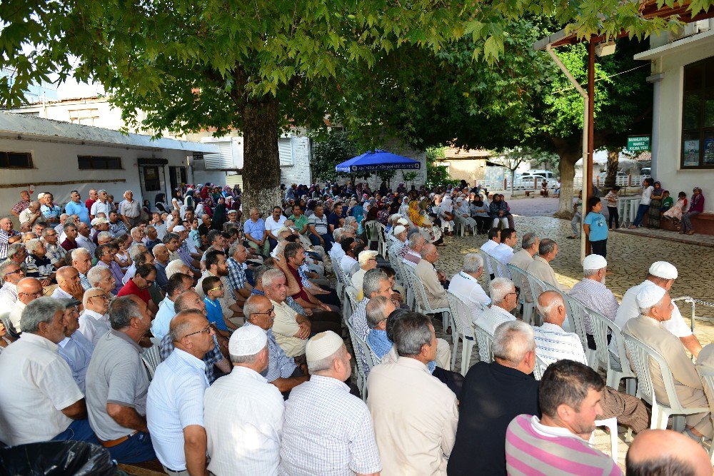 Kumluca’da hacı adayları uğurlandı