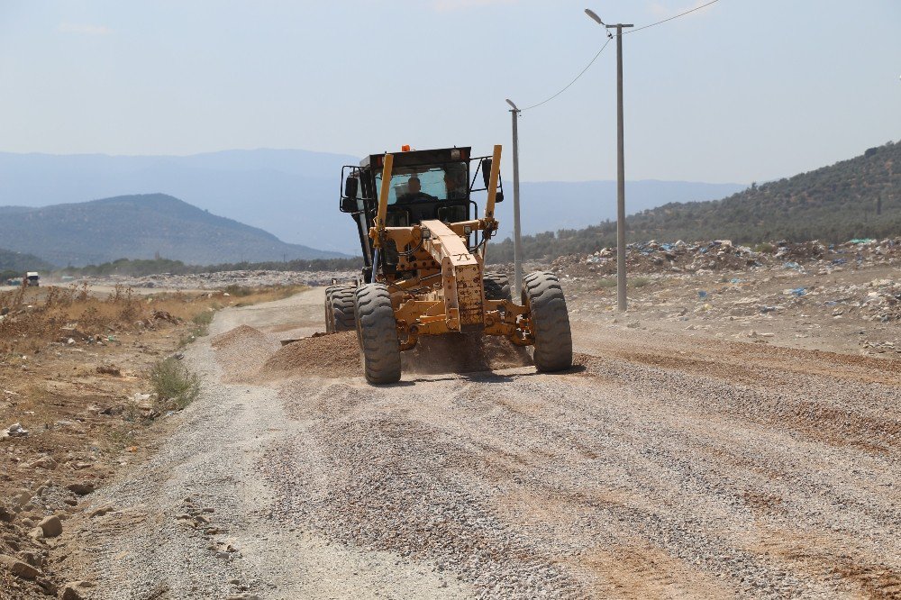 Dere seddesindeki yola sathi kaplama yapılıyor