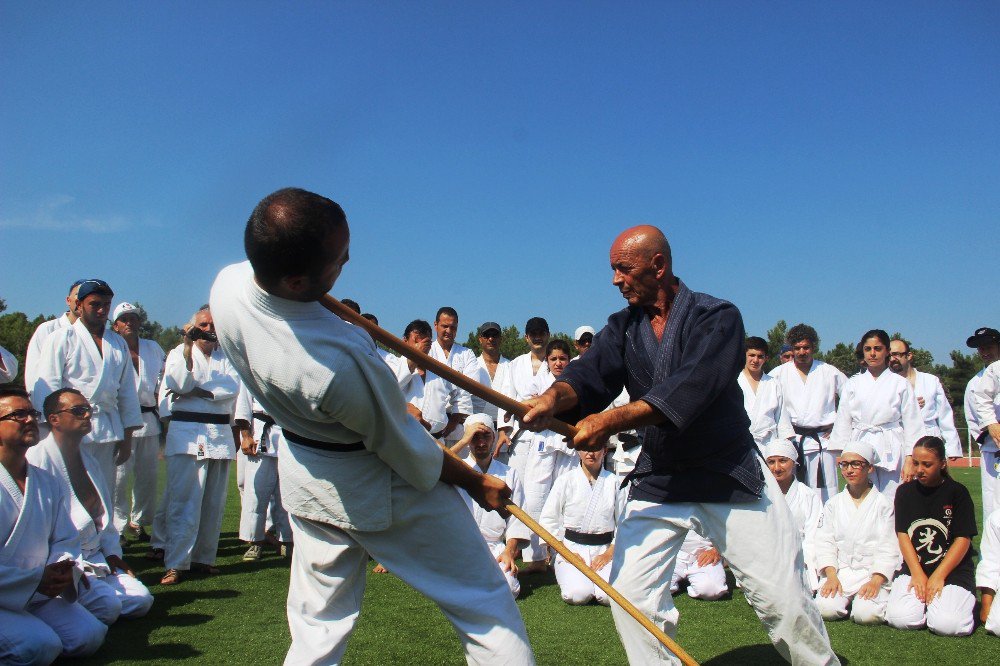 Aikido öğrenmek için dünyanın bir çok yerinden Çanakkale’deki kampa geldiler