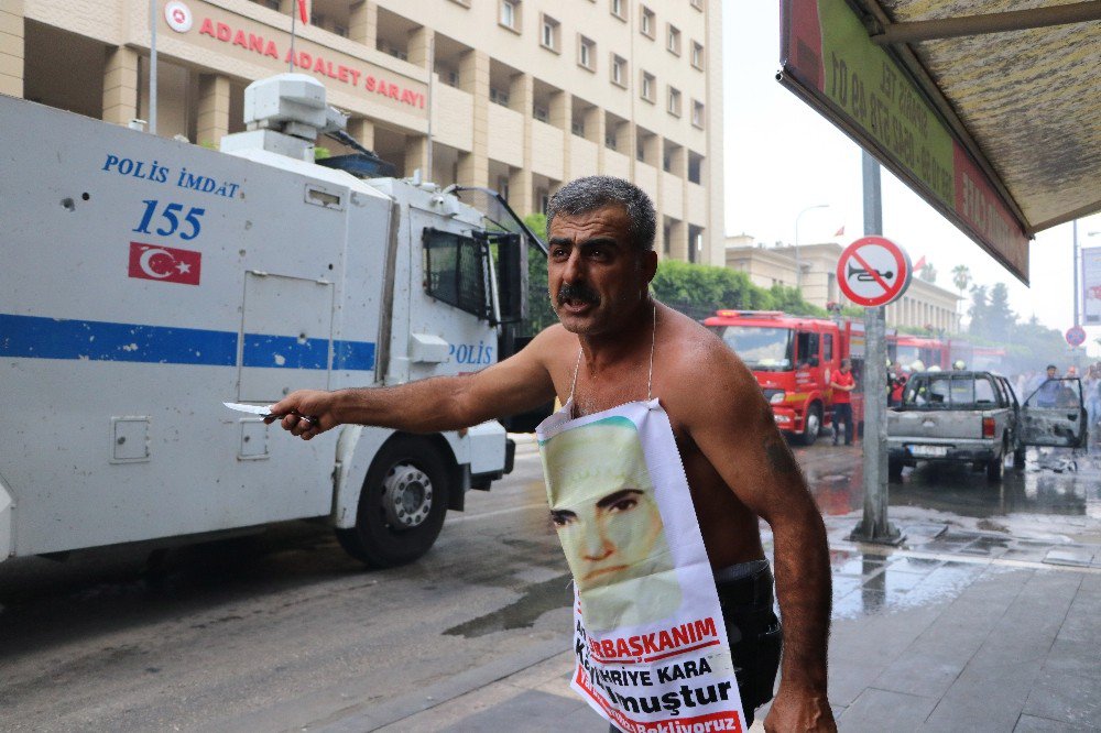 Kayıp annesi için adliye önünde aracını ateşe verdi