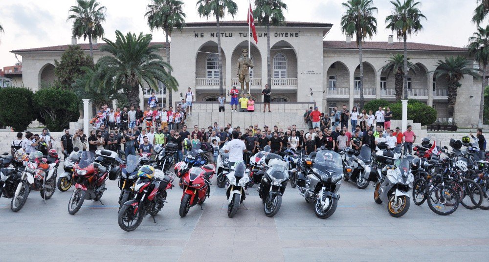 Motorculardan sessiz protesto