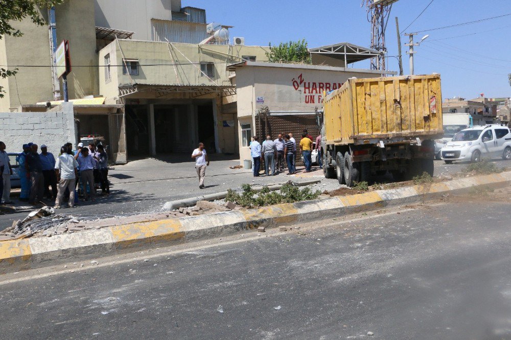 Şanlıurfa’da trafik kazası: 3 yaralı