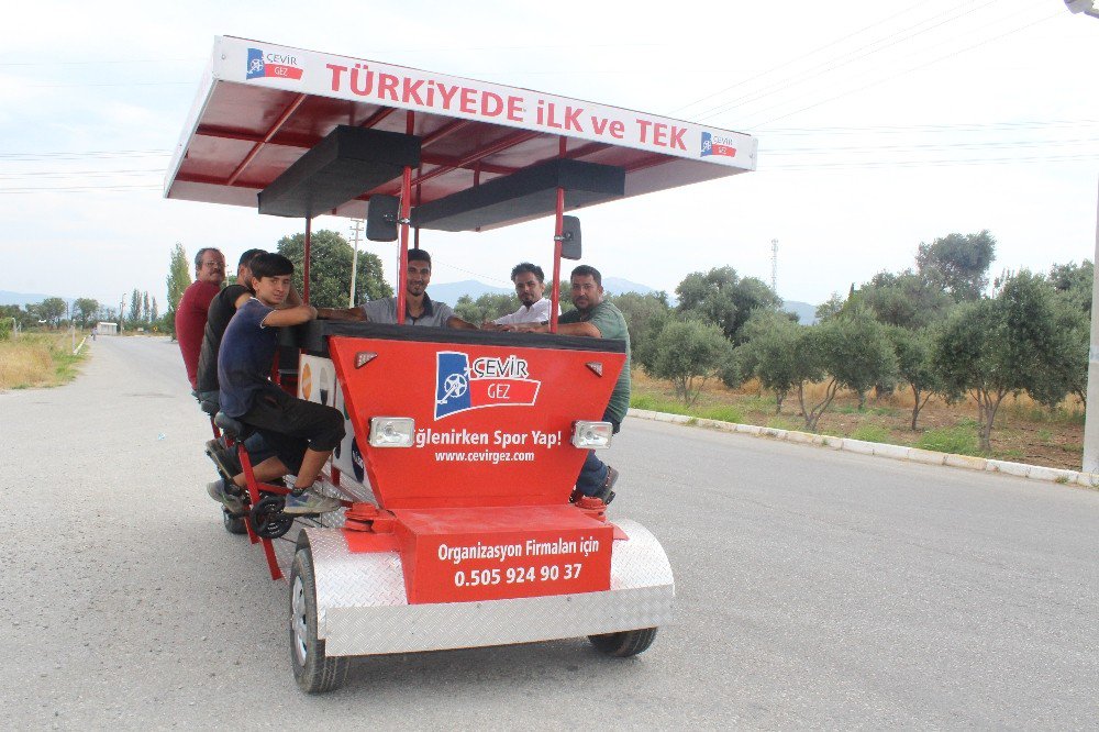 Müşterisiyle tur atan kafe: Çevirgez